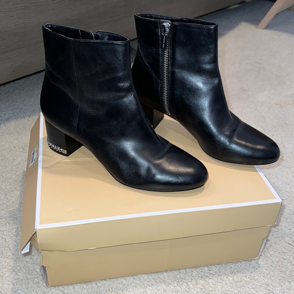Michael Kors Sabrina Leather Mid Bootie size 7.5M
